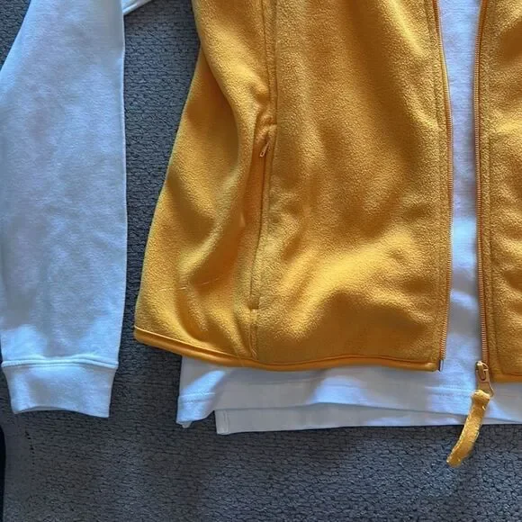 New Mizzou 2 piece vest/turtleneck - Picture 3 of 11